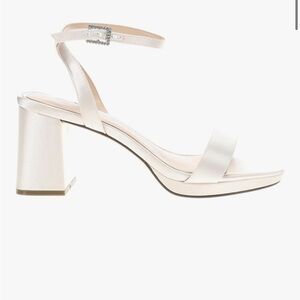NIB Nina Bergen White Satin Heels Size 7
